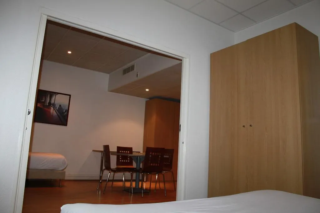 Aparthotel Le Relais De Thiais 2*